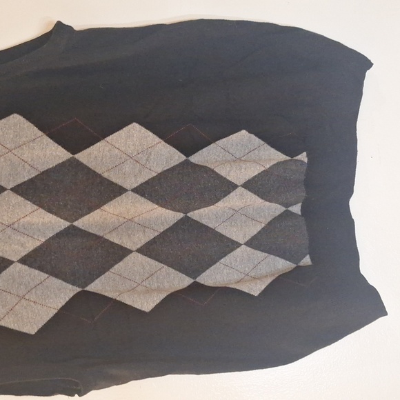 Men's Black & Gray Sweater Vest - Picture 4 of 7